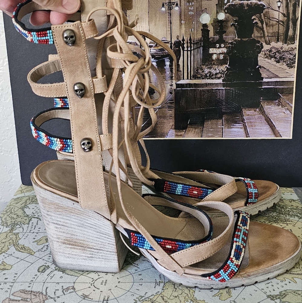 Donald J Pliner beads and scull heels, size 8 B - Picture 6 of 9